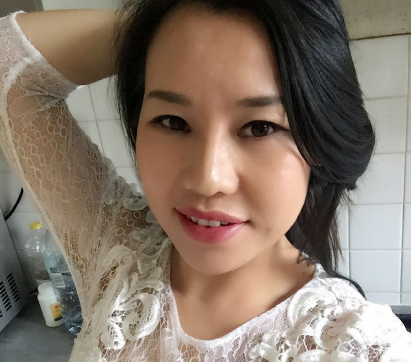 Offre complet avec une asiatique parfaite